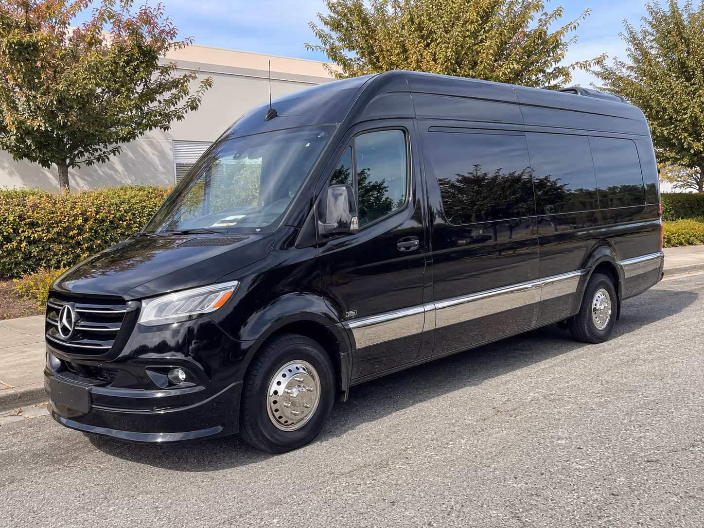 find the perfect transportation for your next airport transfer 1